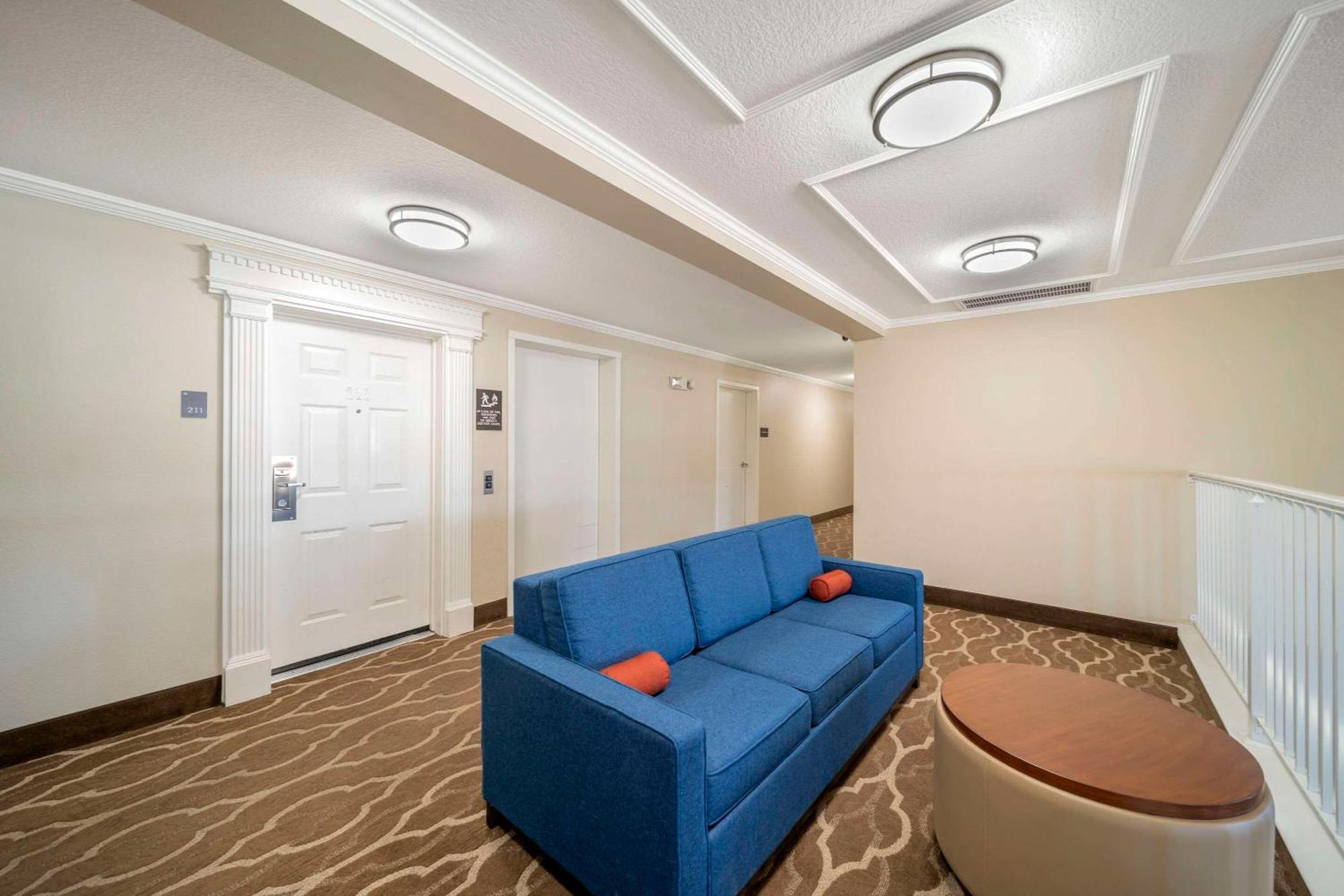 Comfort Suites Red Bluff Near I-5 Bagian luar foto
