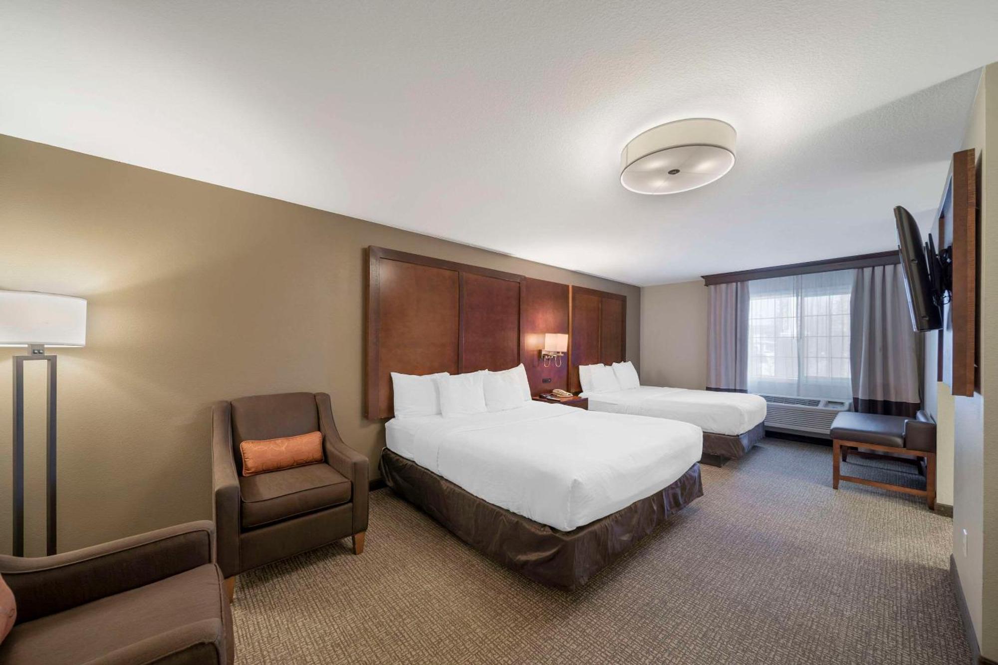 Comfort Suites Red Bluff Near I-5 Bagian luar foto