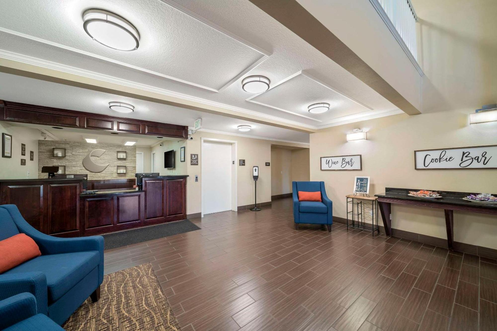 Comfort Suites Red Bluff Near I-5 Bagian luar foto