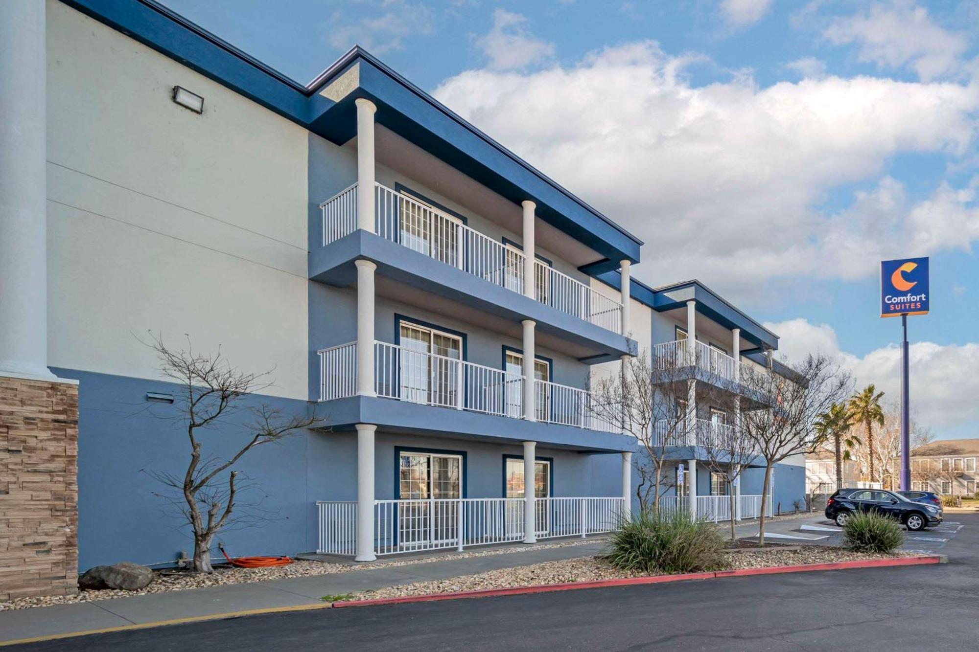 Comfort Suites Red Bluff Near I-5 Bagian luar foto